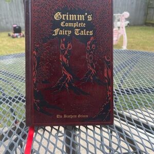 Grimm's Complete Fairy Tales Book